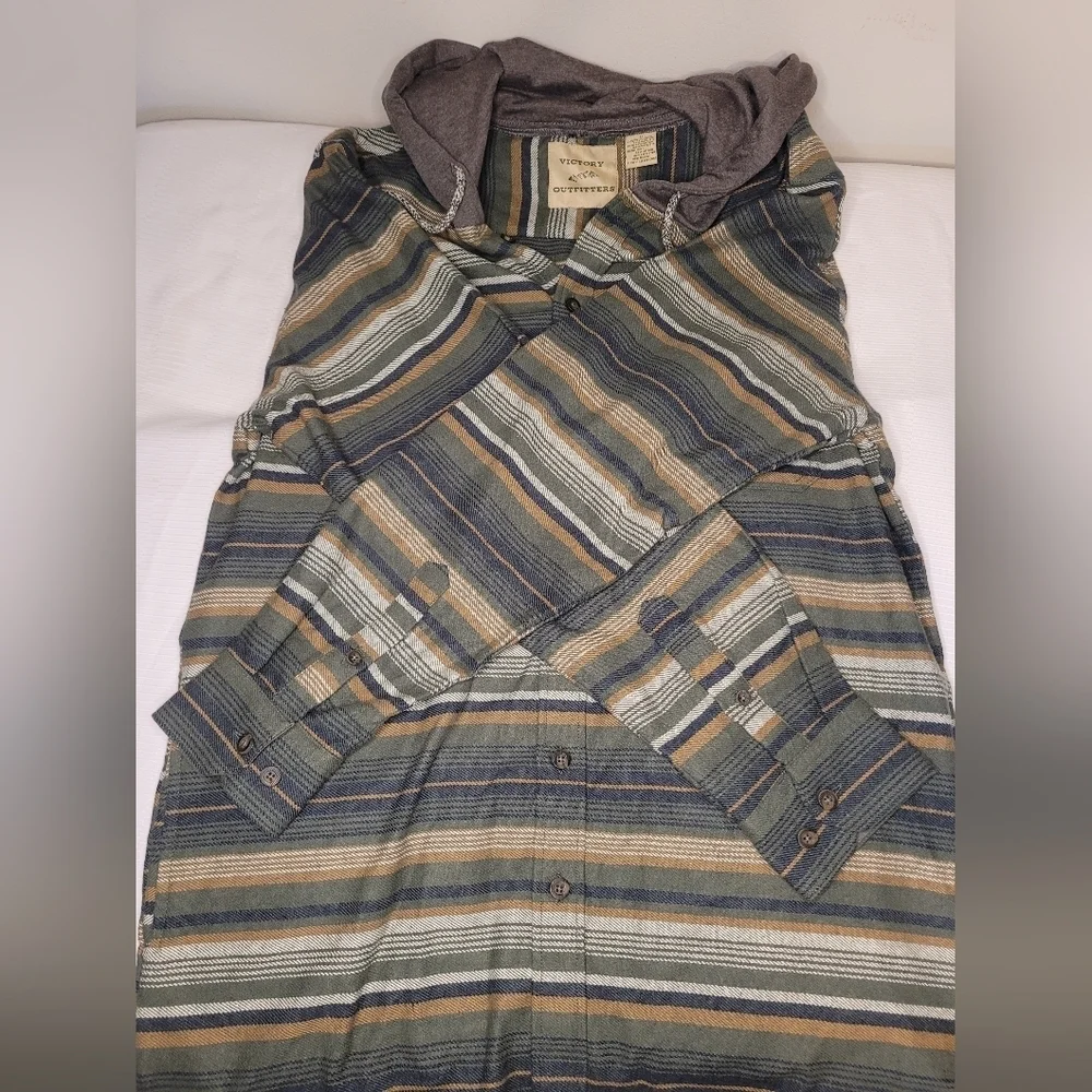 NWT Victory Outfitters Button Front Hooded Jacket sz M